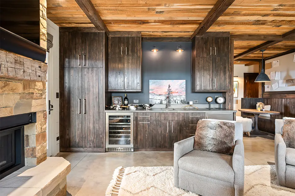 TV Room Bar
